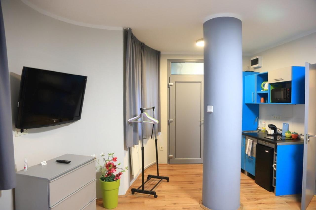 Studio Gold Apartman Pécs Exterior foto